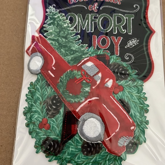 Christmas Red Truck Wreath Holiday Greeting Applique Iron On Create It NEW - Picture 3 of 7